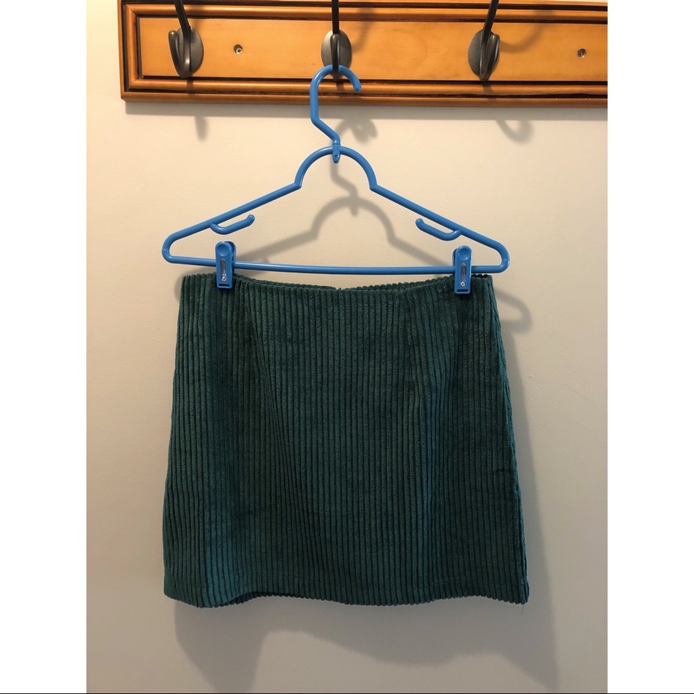 Green Lulus corduroy skirt size M